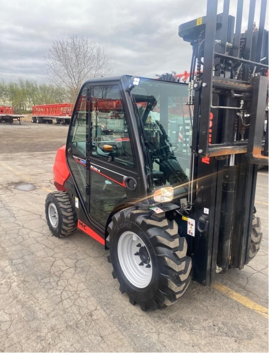 2022 MANITOU MC30-4 FL9080 image 2