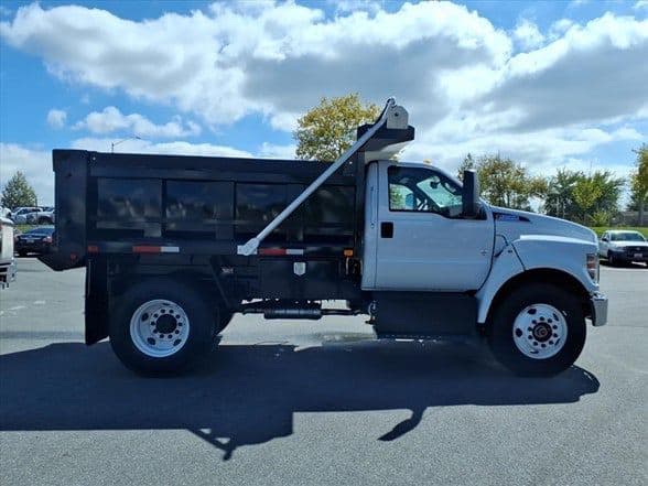 2026 Ford F650 SD image 3