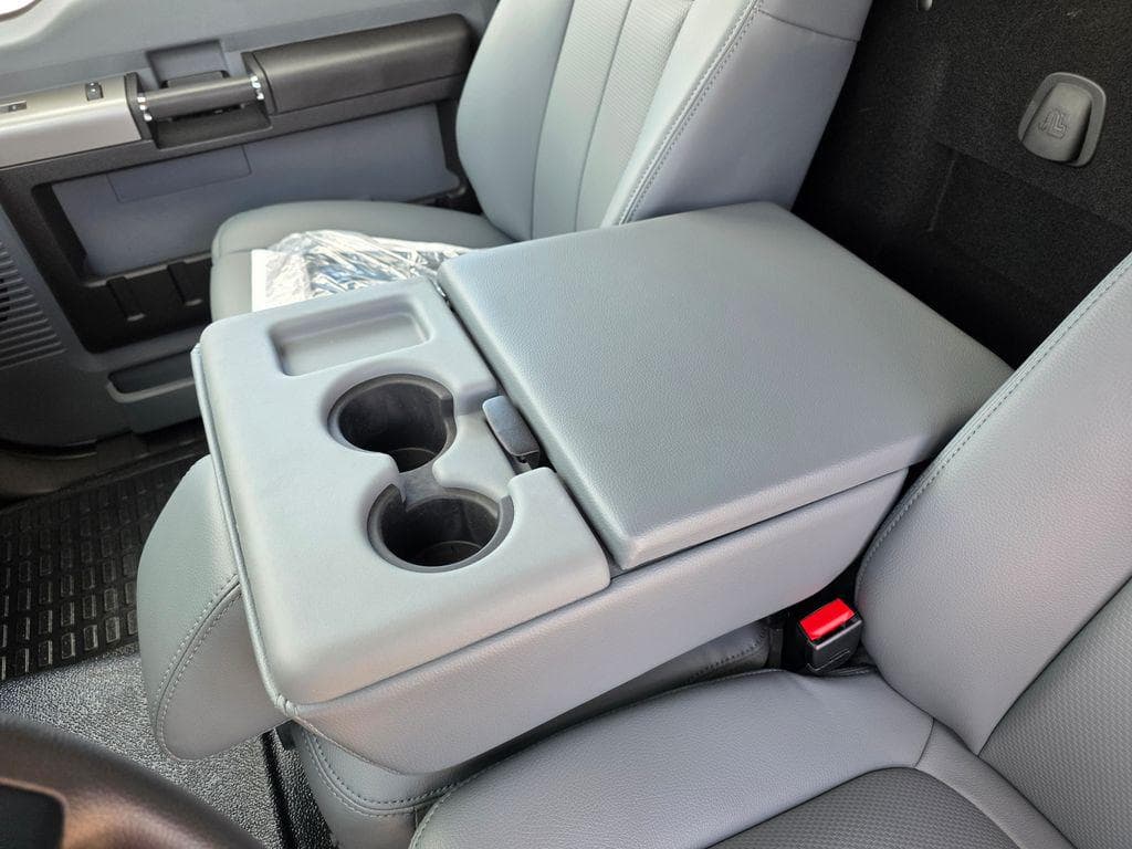 2027 Ford F-650SD Base image 19
