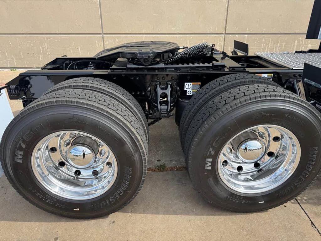 New 2027 KENWORTH T680 image 4
