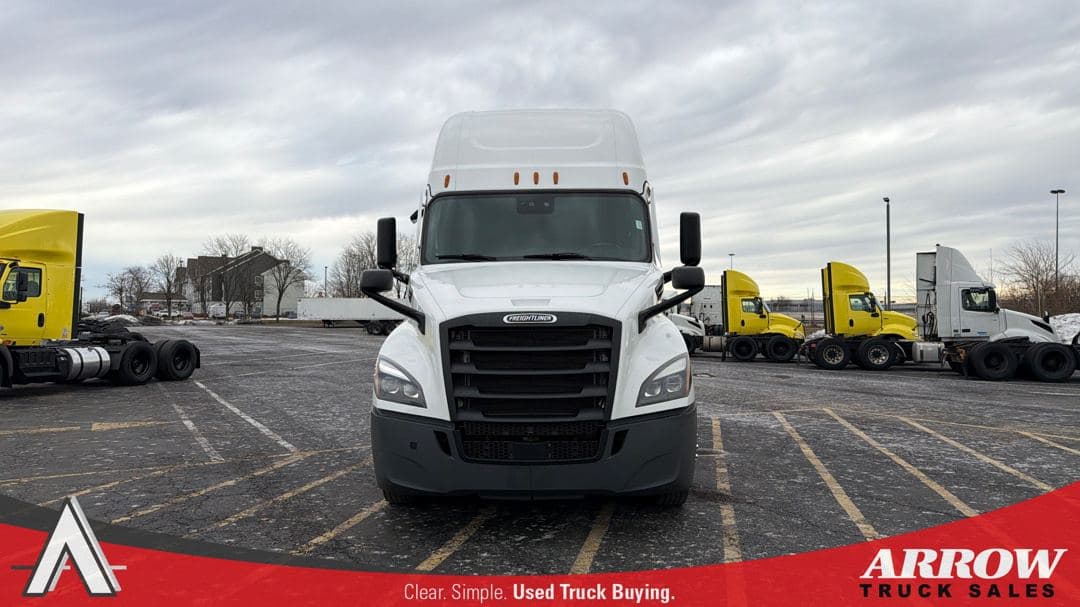 2021 Freightliner Cascadia image 1