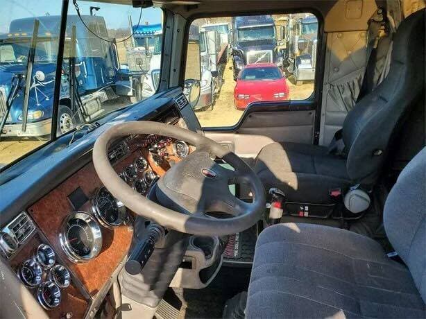 2005 KENWORTH W900 image 24