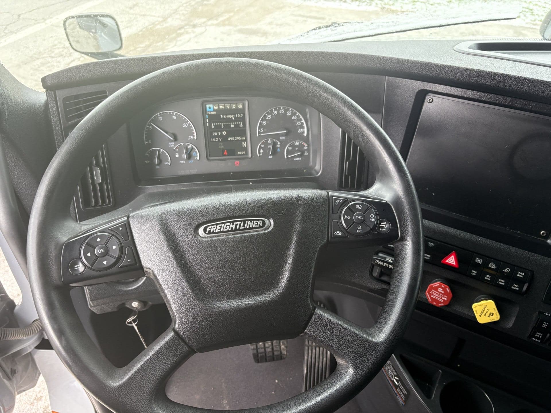 2023 Freightliner Cascadia 126 image 12