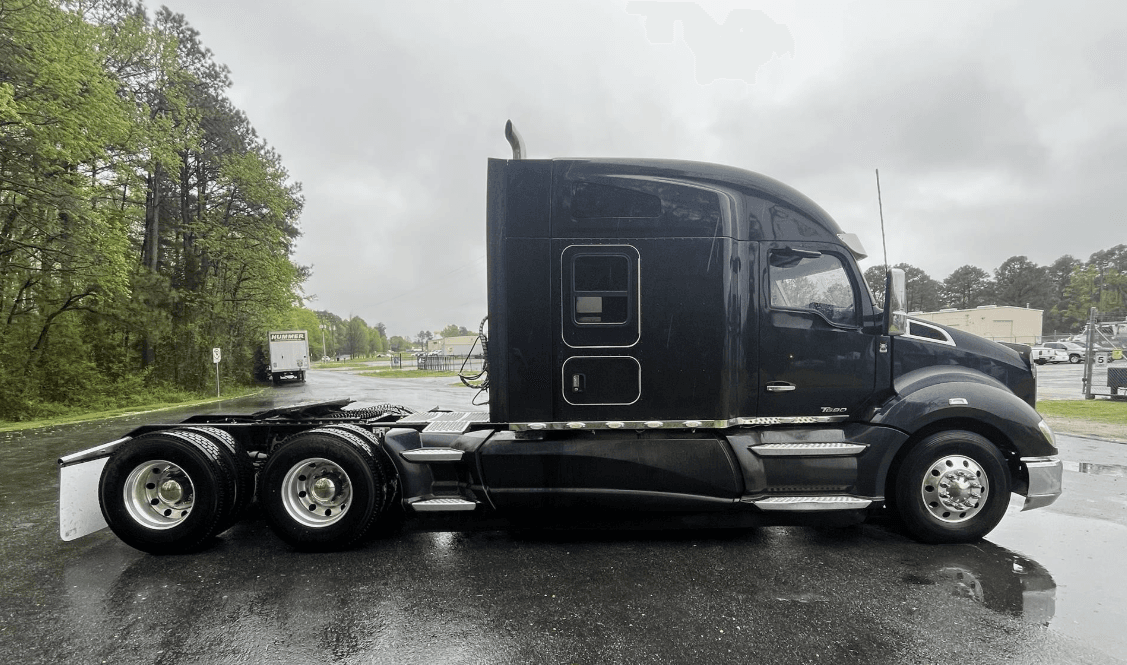 2020 Kenworth T680 image 3