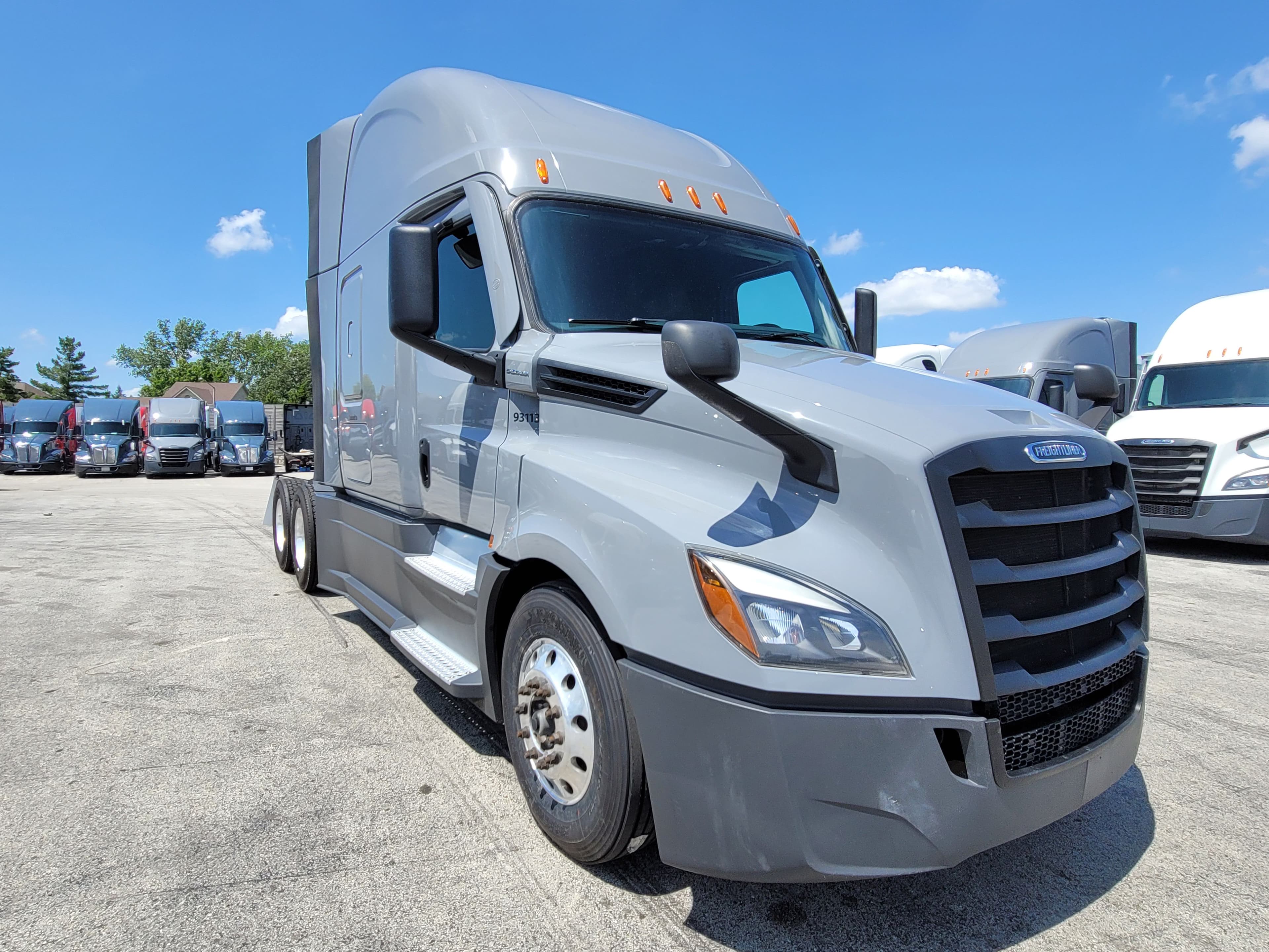 2023 Freightliner Cascadia 125 image 5
