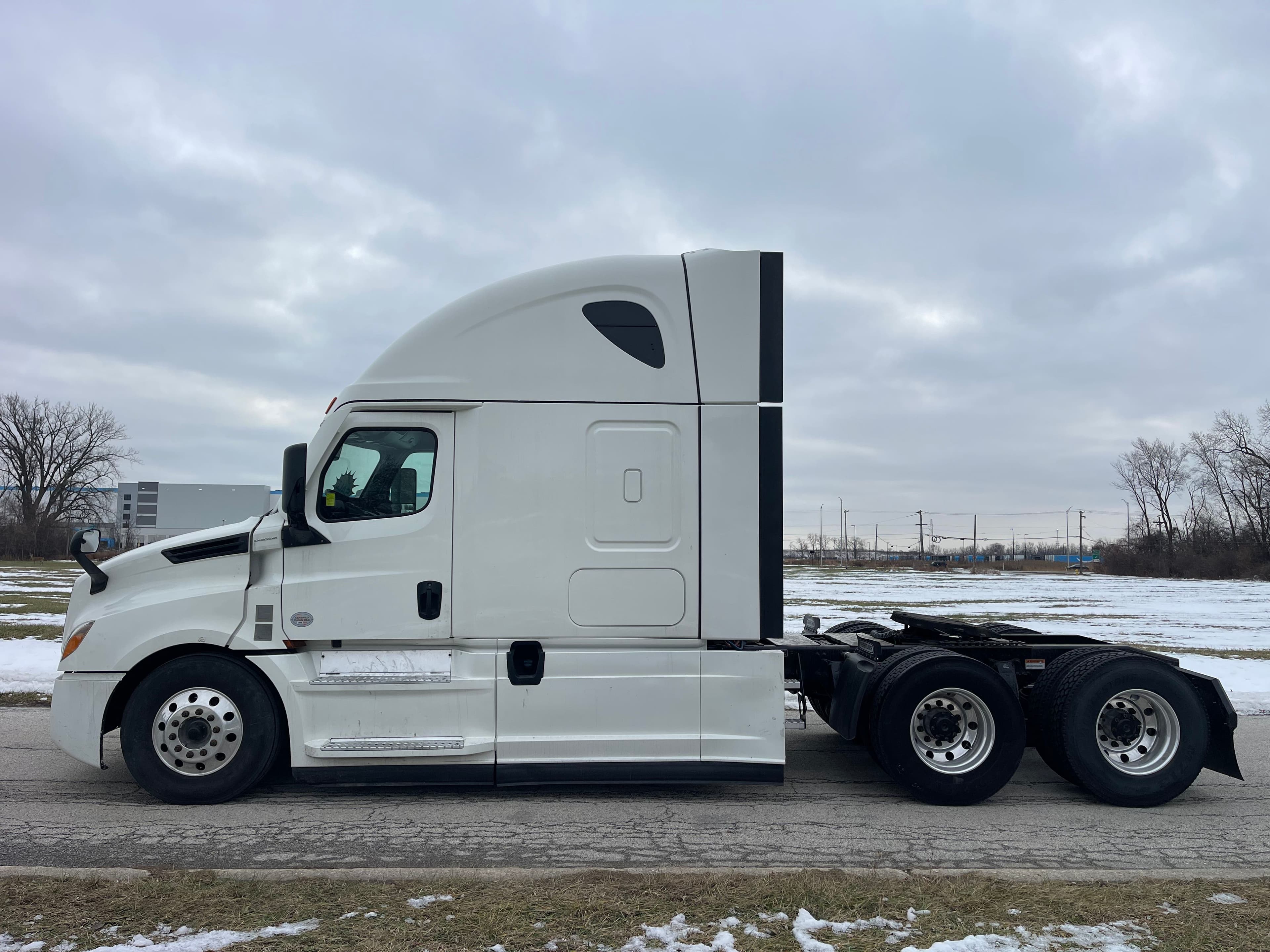 2022 Freightliner Cascadia 126 image 8