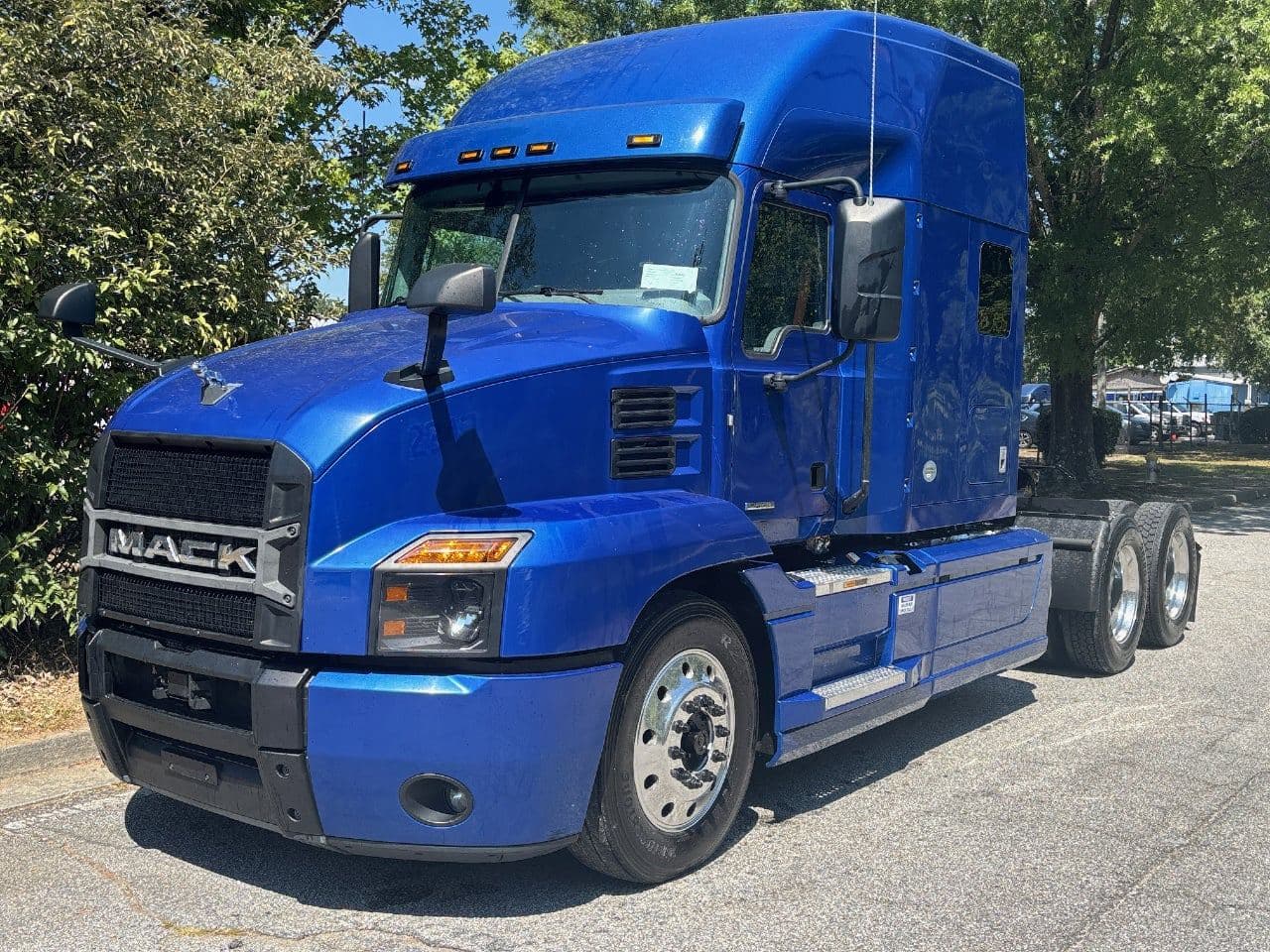 2019 Mack Anthem image 4