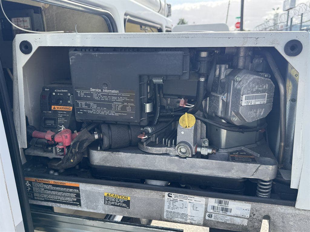 2016 Ram 3500 Tradesman image 27