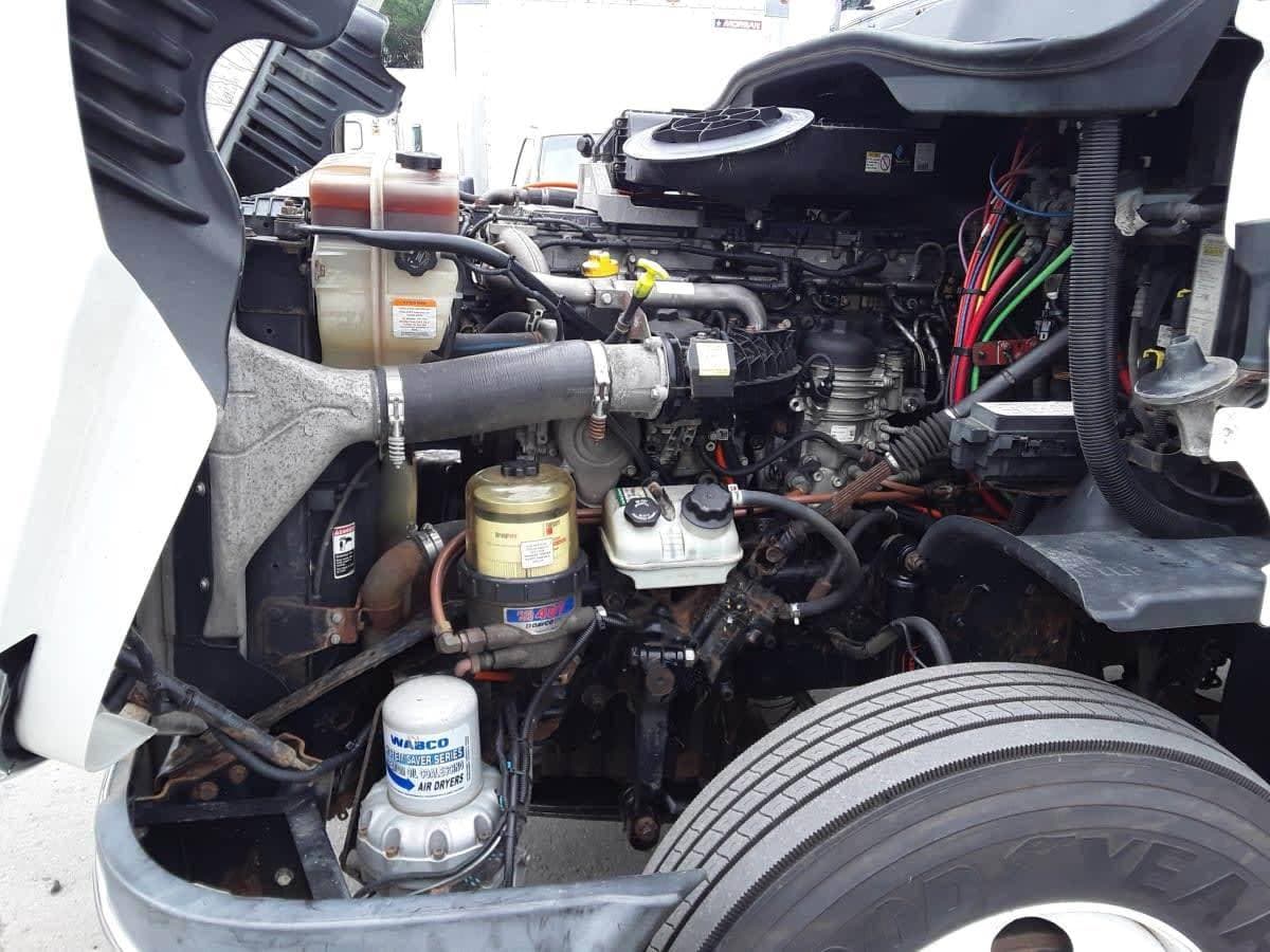 2018 Freightliner Cascadia image 6