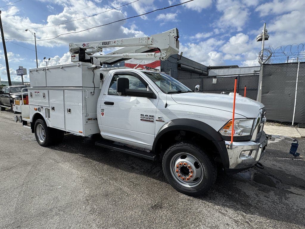 2017 RAM 5500 image 18