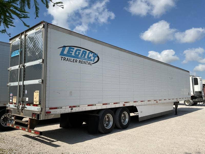 2012 Utility 3000R image 1