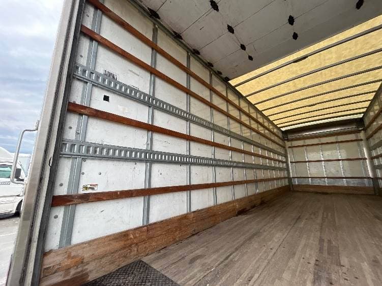 2022 International MV607 Box Truck - 220HP, 6 Speed Automatic, Roll up Door image 11