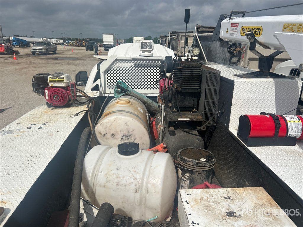 2018 Ford F550sd image 28