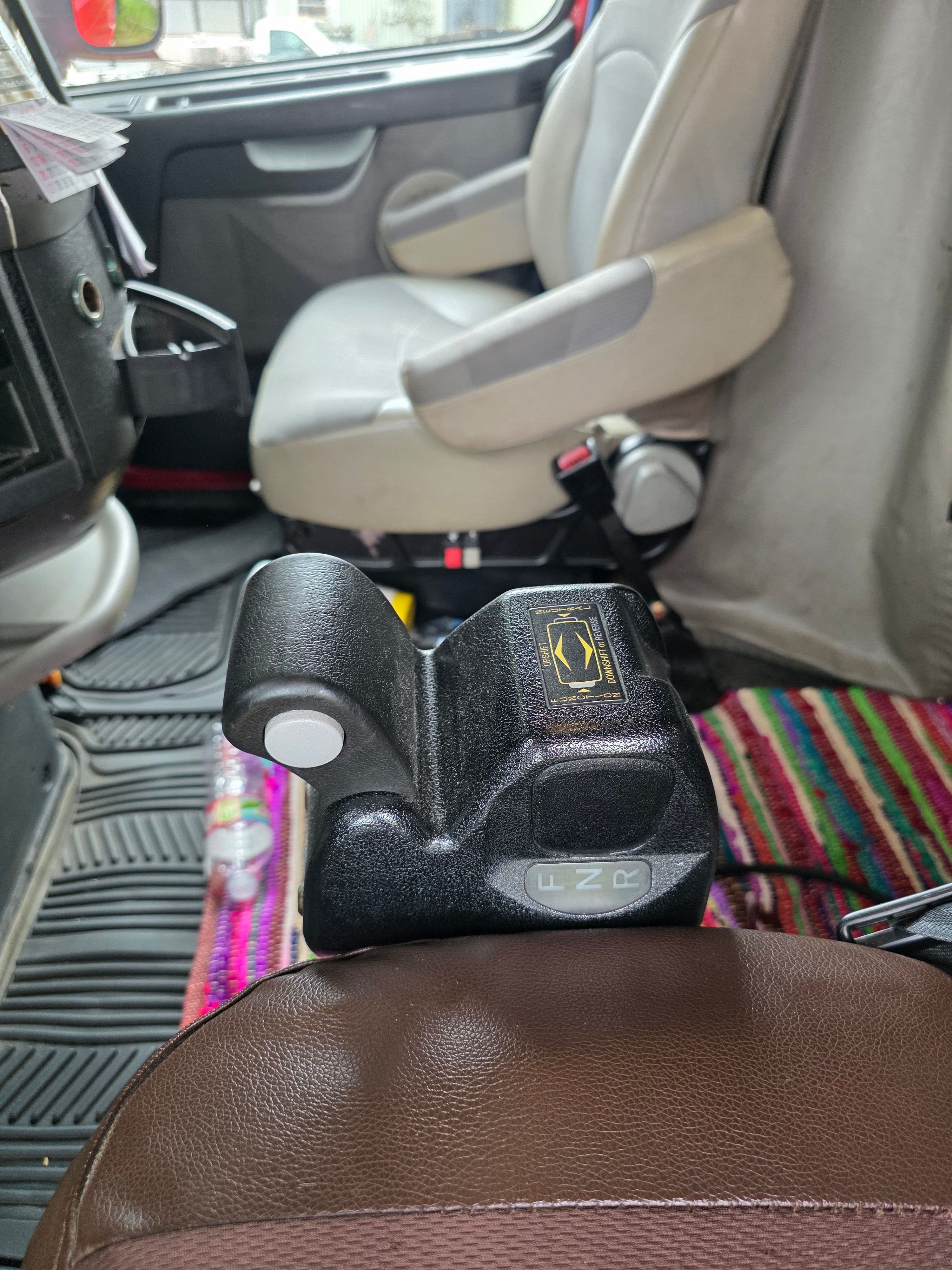 2005 Volvo VNL image 27