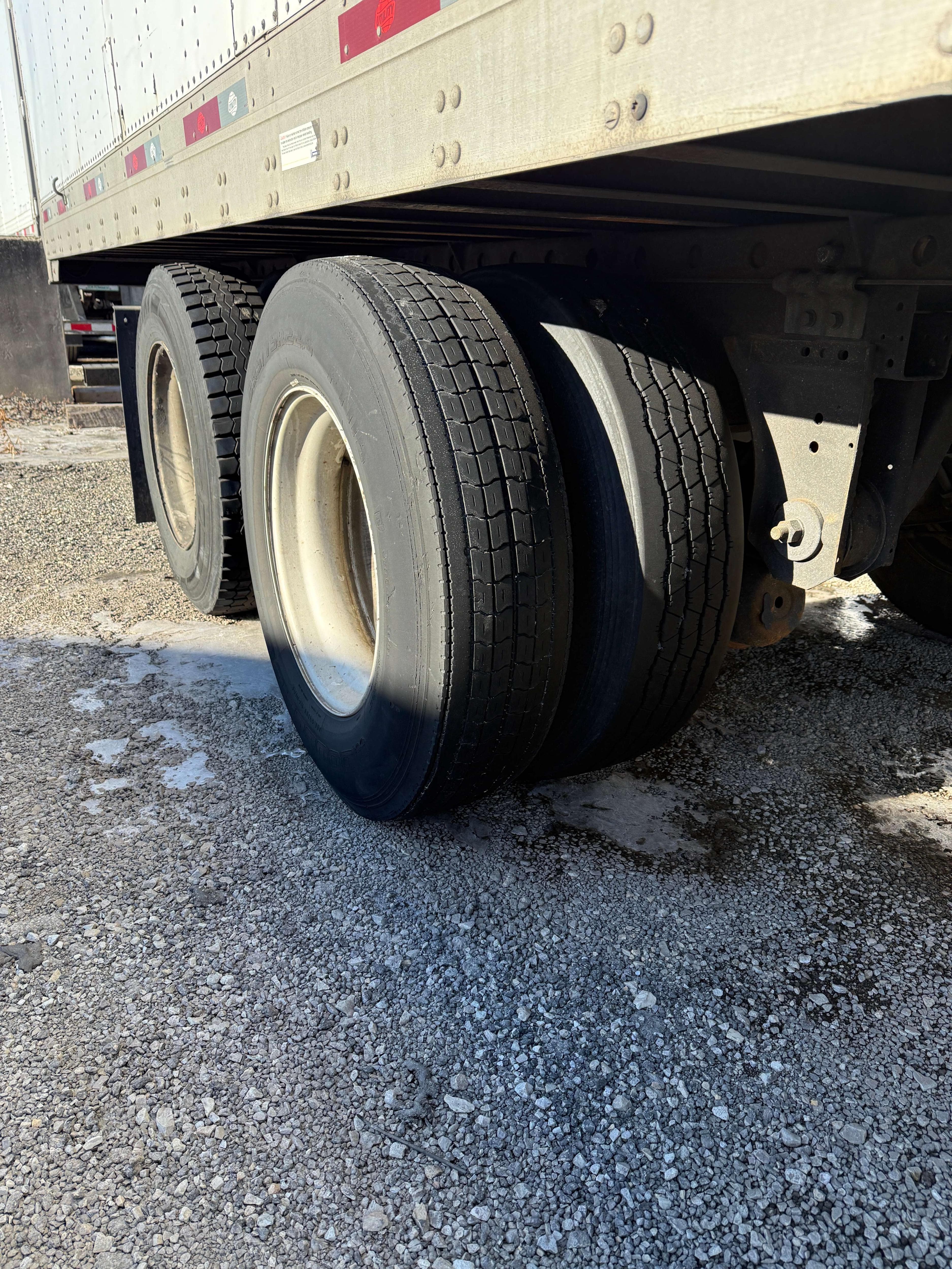 2016 Utility 53` Dry Van image 7