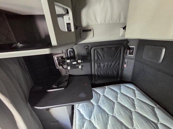 2023 Kenworth T680 image 16