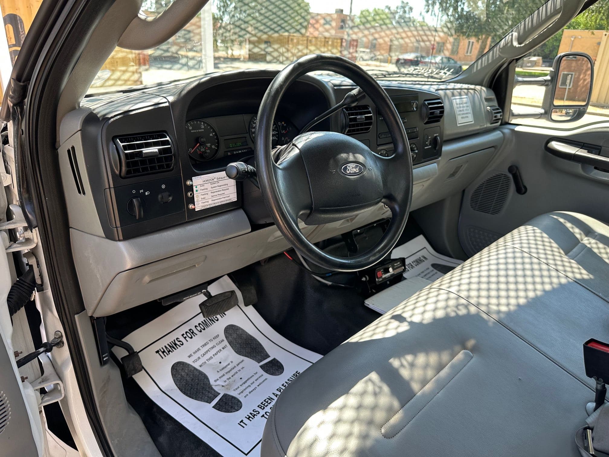 2007 Ford F-550 Bucket Truck image 28