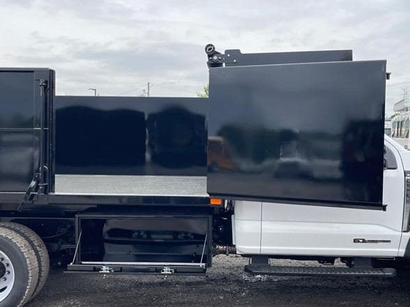 2024 Ford F550 image 14