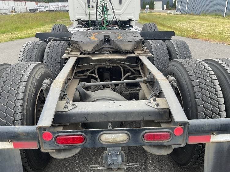 2019 Freightliner Cascadia 126 Day Cab Truck - 505HP, 12 Speed Automatic image 6