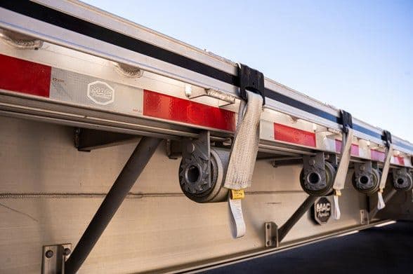 2026 Mac Trailer Mfg 1650 Cft image 4