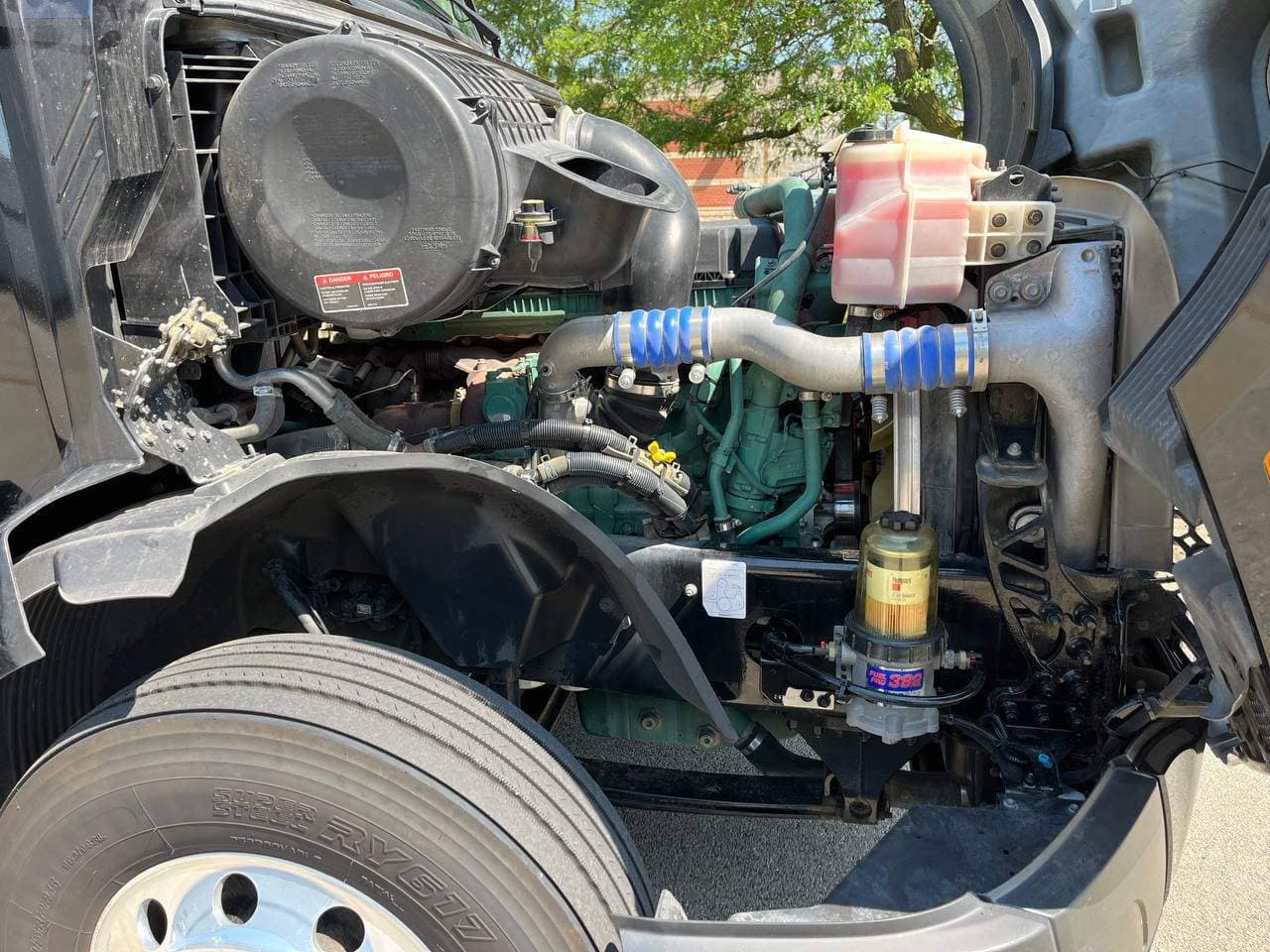 2022 Volvo VNL860 #1168 image 10