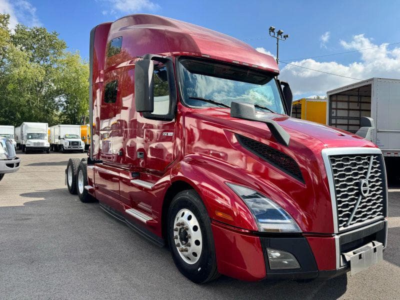 2021 Volvo VNL image 6