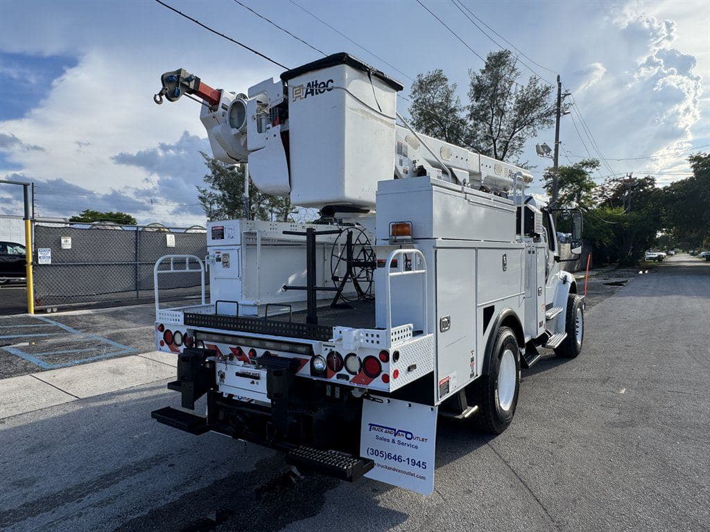 2016 Freightliner M2 106 image 12