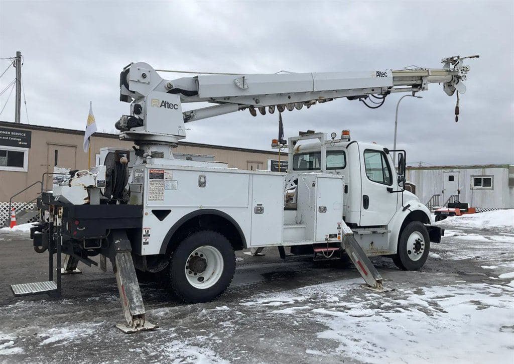 2015 Freightliner M2-106 image 4