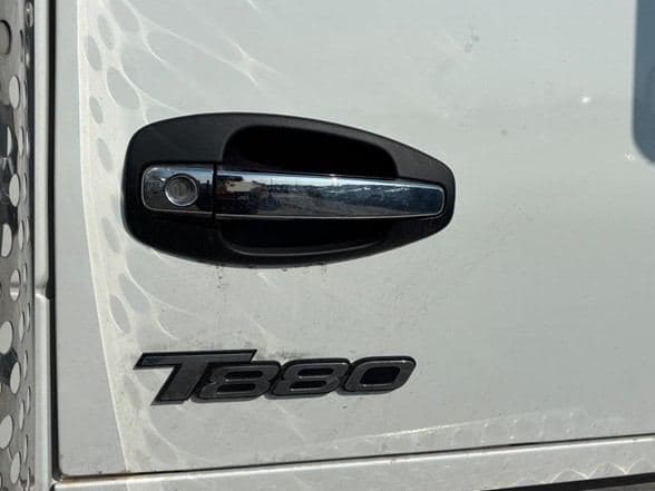 2025 Kenworth T880 image 9