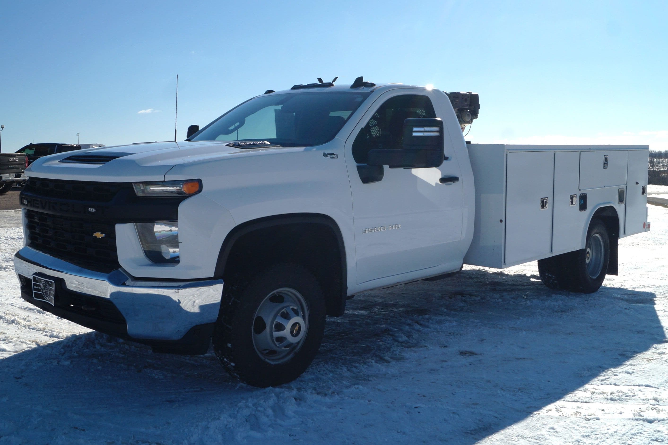 2022 Chevrolet Silverado 3500 HD - Service Utility Truck - 4WD 6.6L V8 Duramax image 9