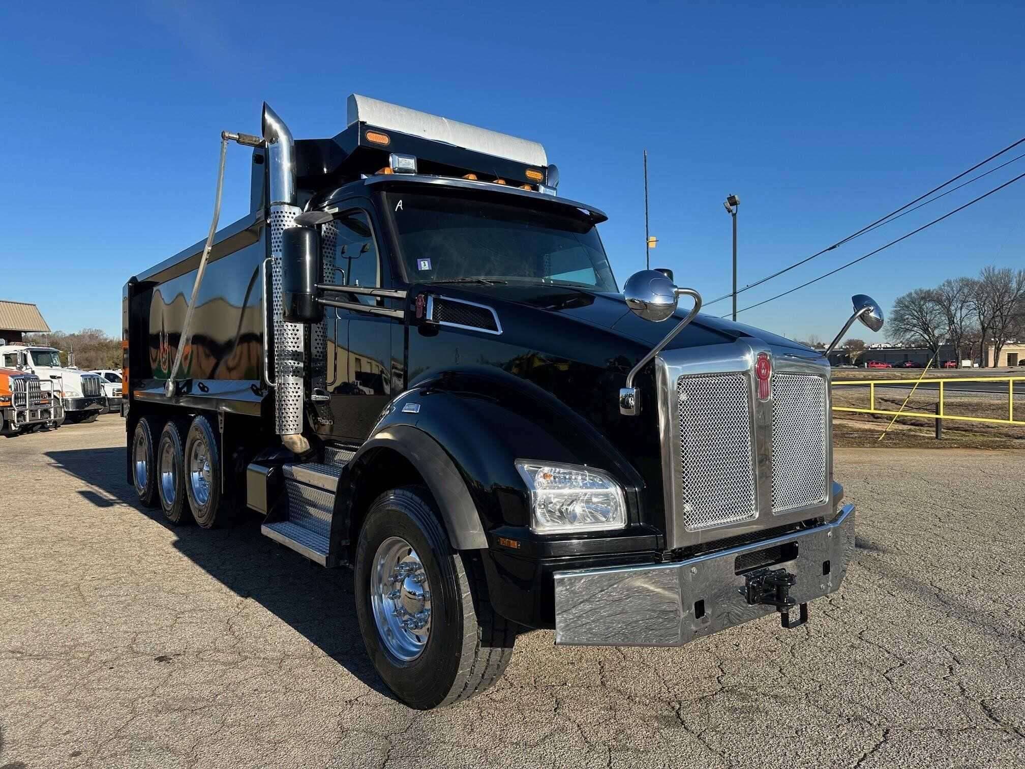 2023 Kenworth T880 image 3