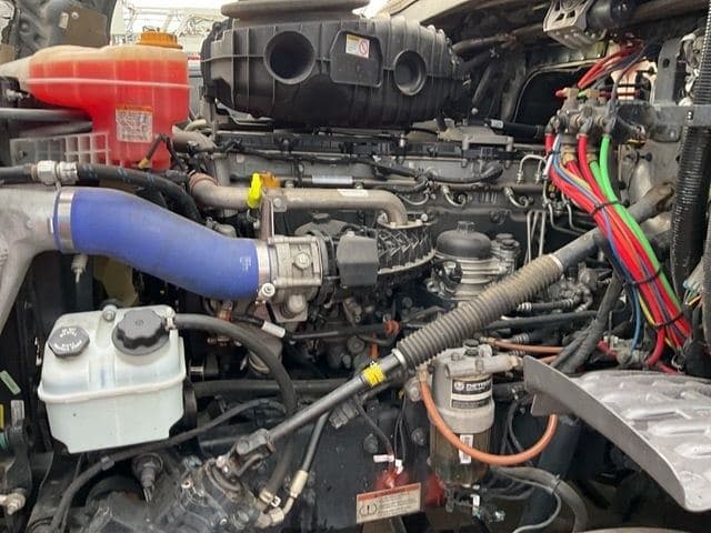 2022 Western Star 4900SB image 8