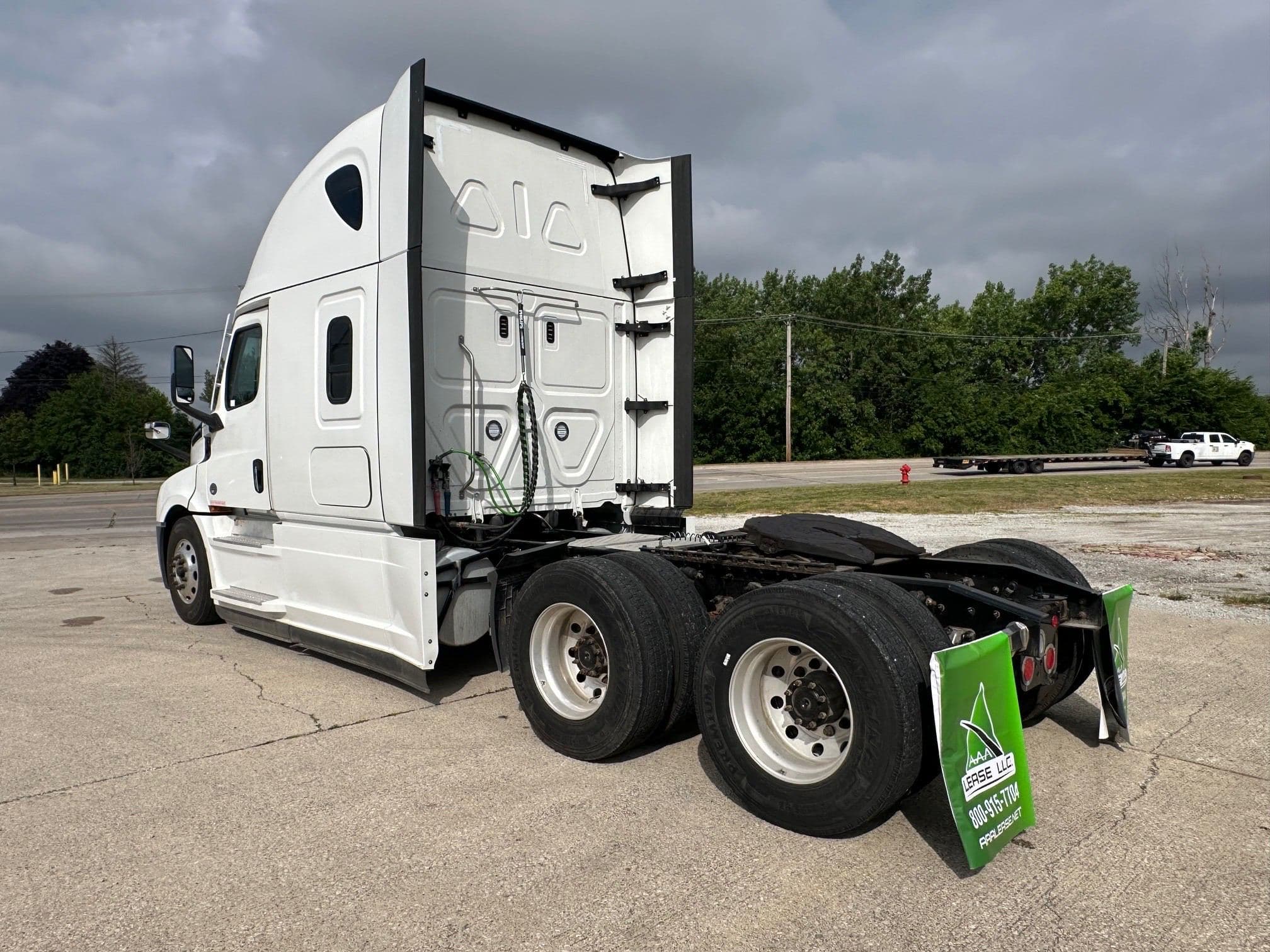 2022 Freightliner Cascadia image 6