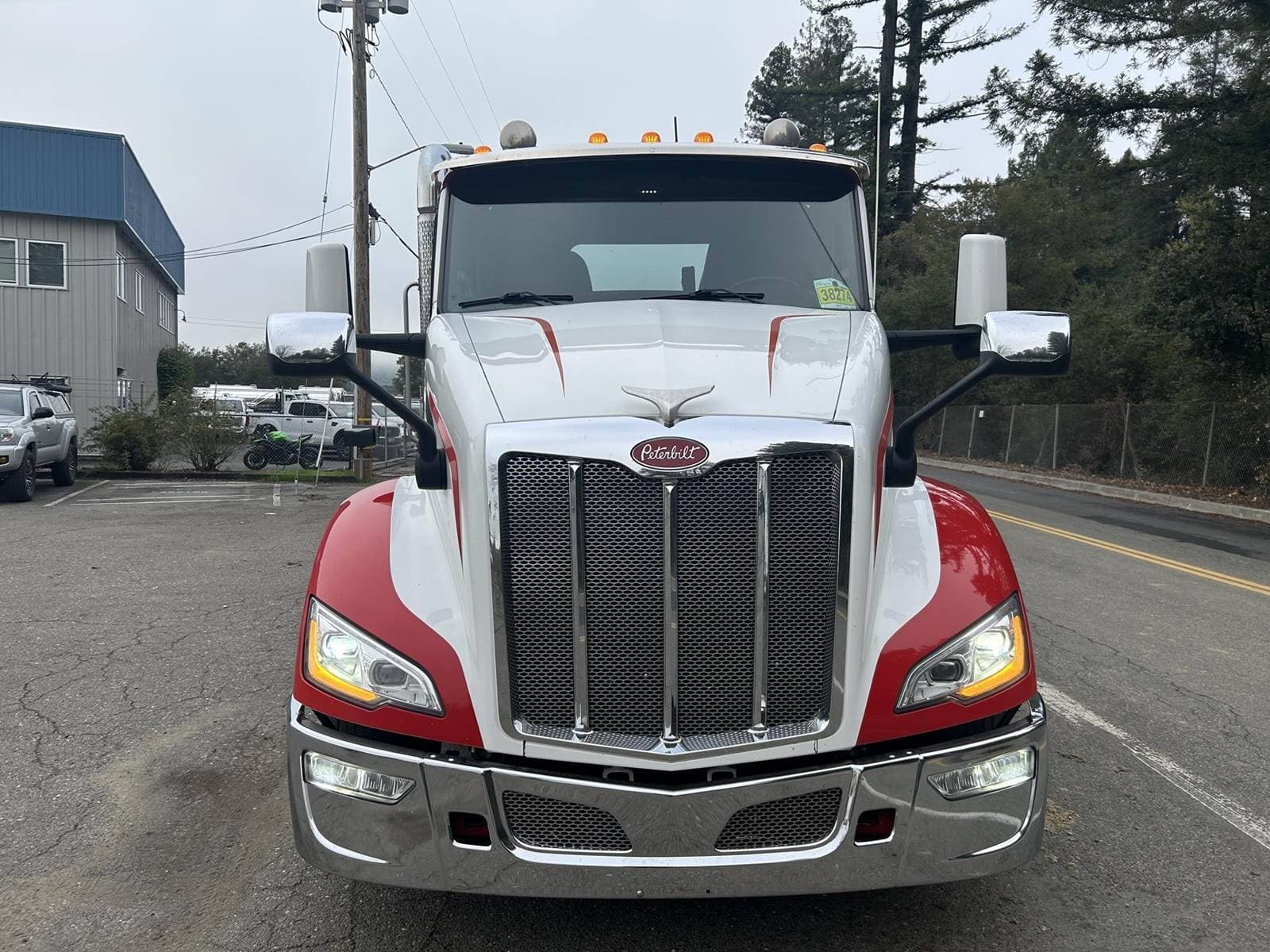 2022 Peterbilt 579 image 14