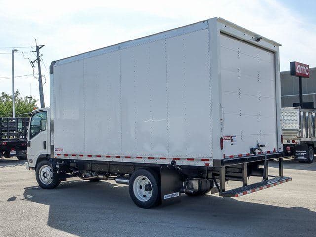 2025 Chevrolet 5500 XG LCF Gas Work Truck 16'x102"x91" Box Truck image 5
