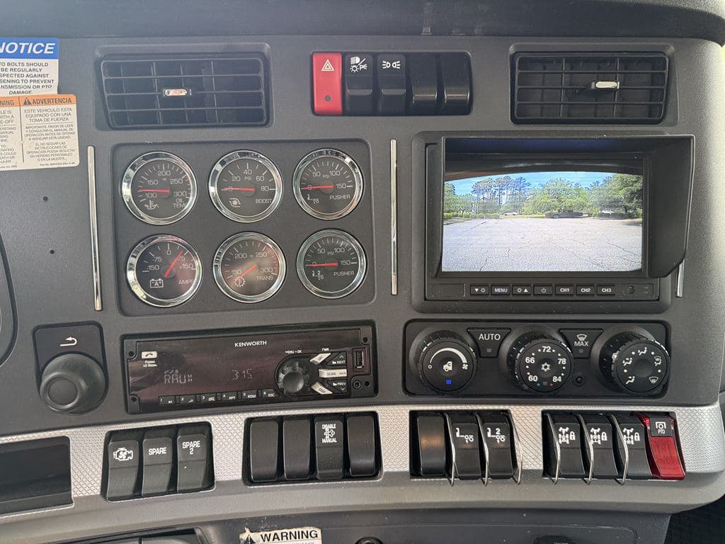 Used 2021 KENWORTH T880S image 13