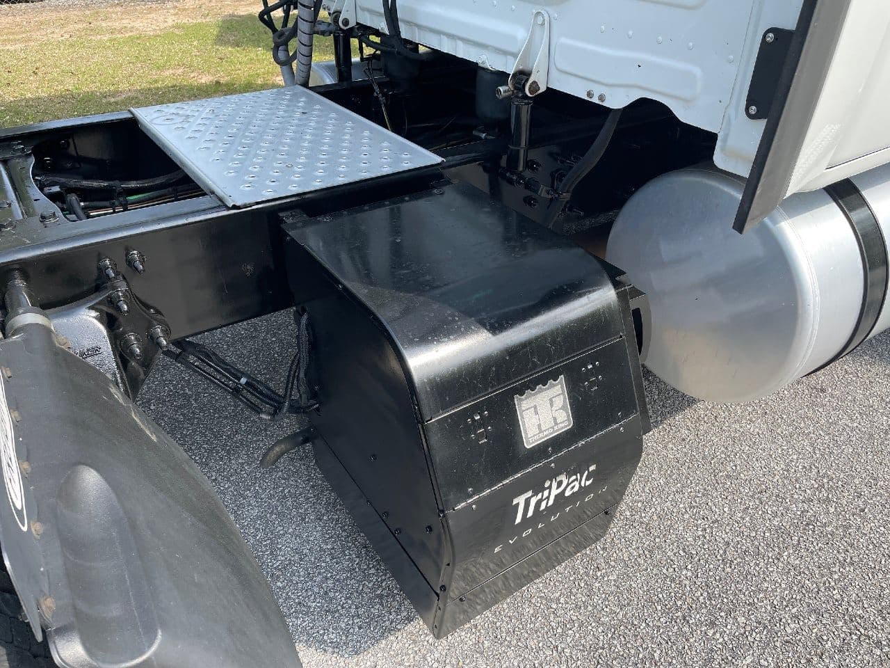 2020 Freightliner Cascadia 126 image 15