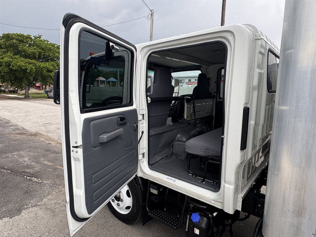2021 Isuzu NPR XD image 49