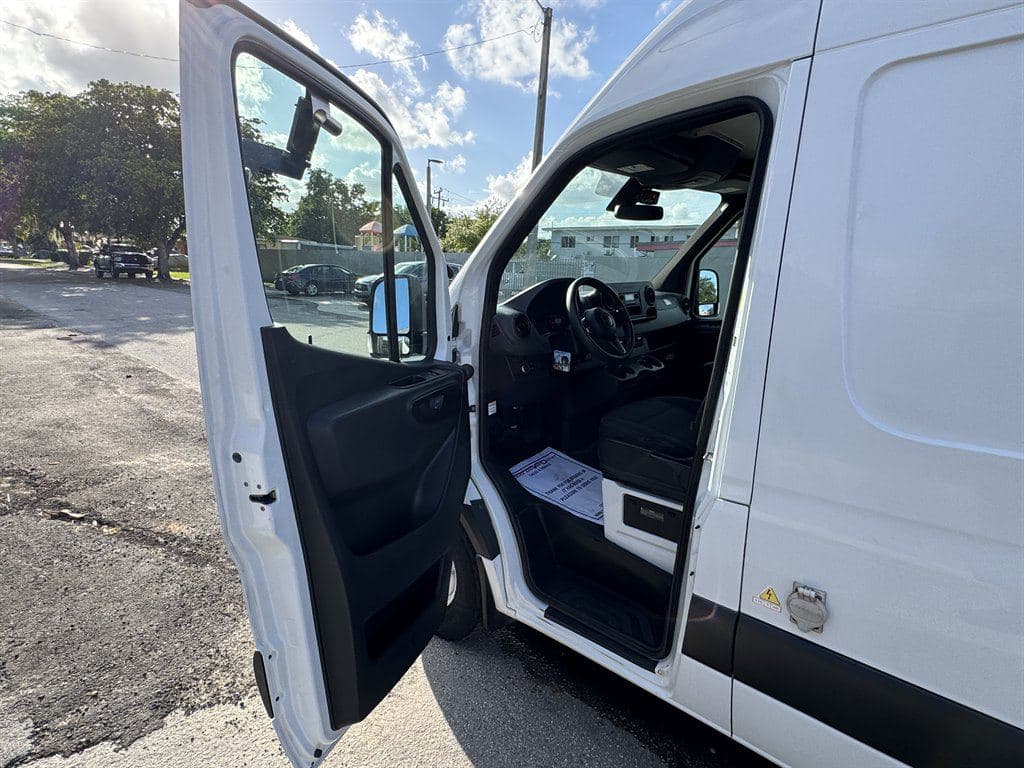 2019 Freightliner Sprinter 3500 image 48