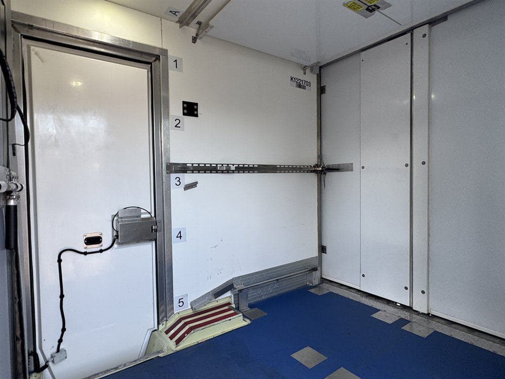 2023 Ford Transit T-350 image 23