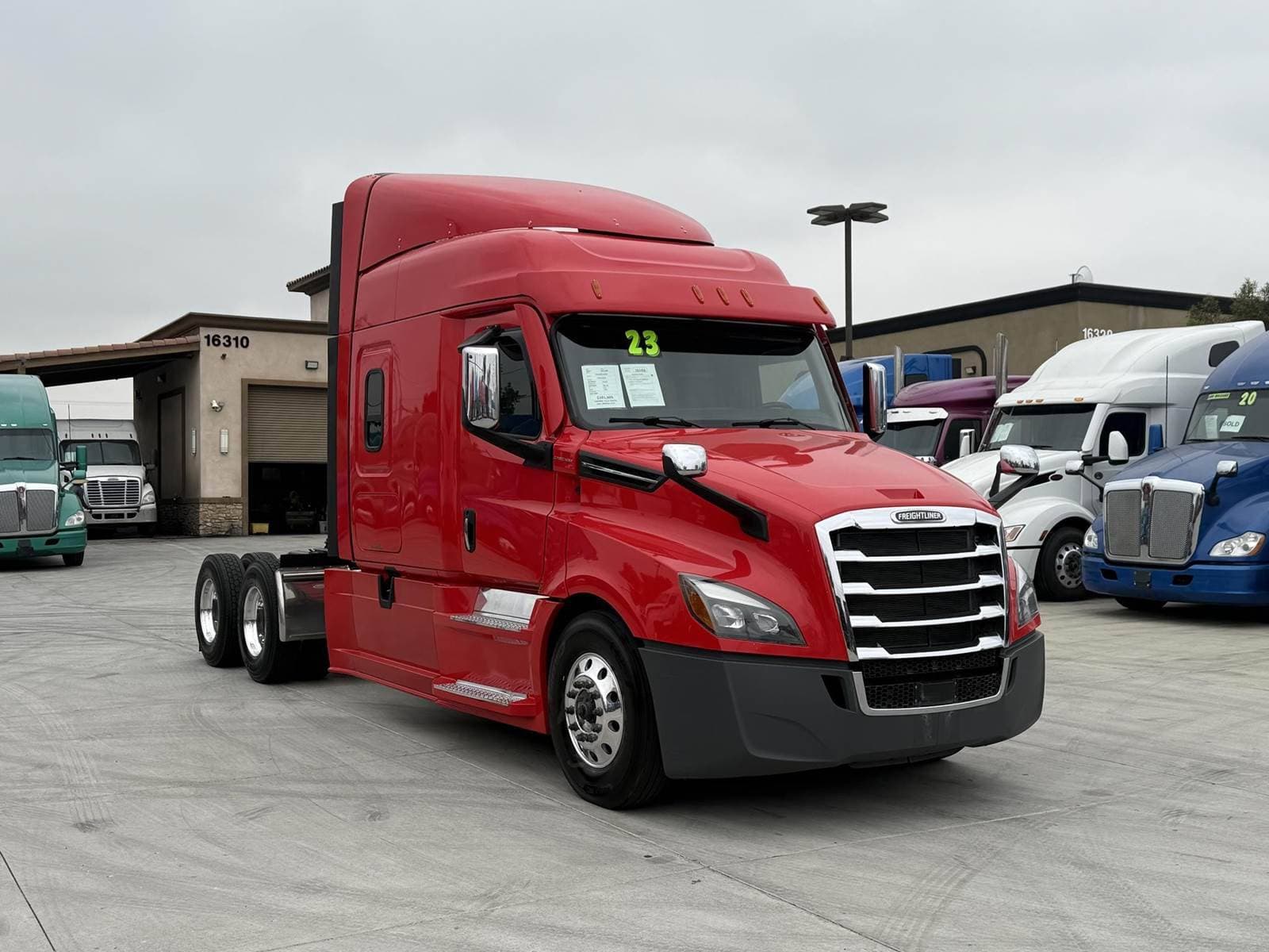 2023 Freightliner Cascadia 126 image 2