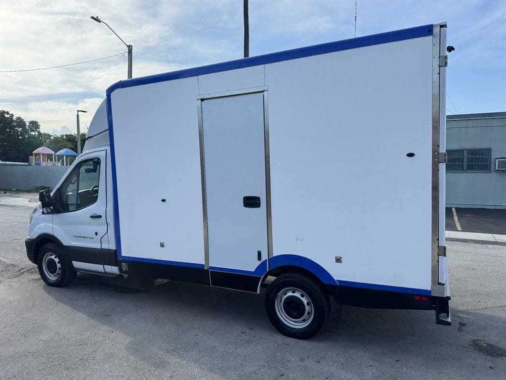 2023 Ford Transit T-350 image 9