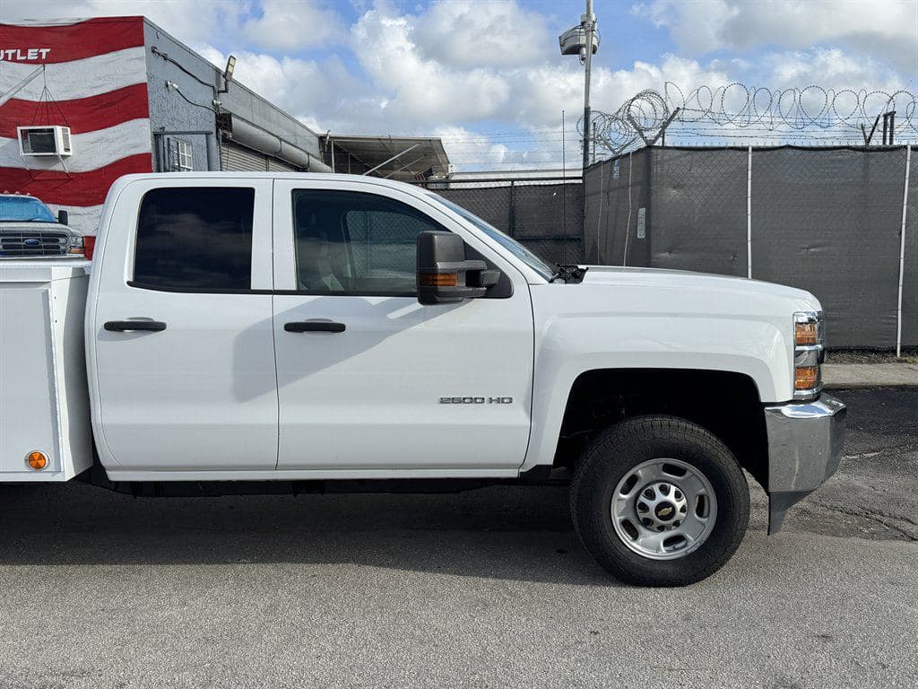 2019 Chevrolet Silverado 2500hd image 16
