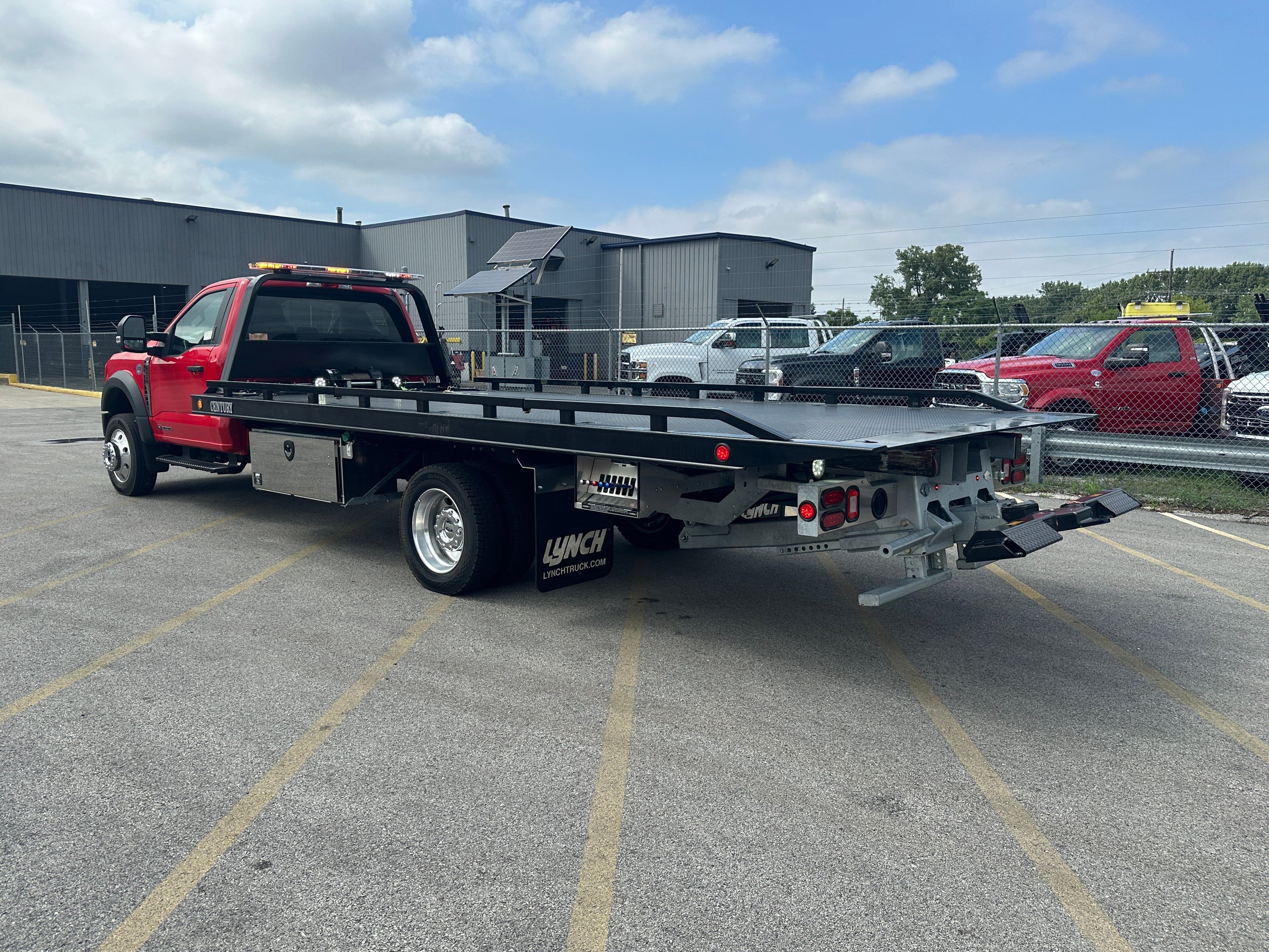 2024 Ford F-550 F Series Super Duty XLT WITH A 19.5' CENTURY STEEL  (SK#: 6043C)  image 4