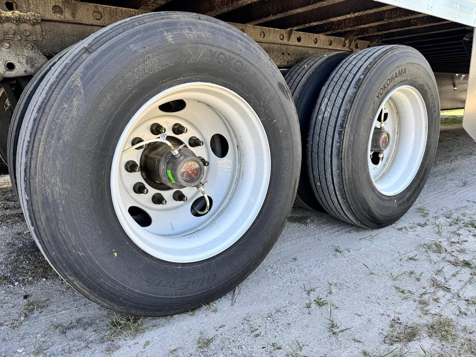 2026 Utility 4000D-X image 5