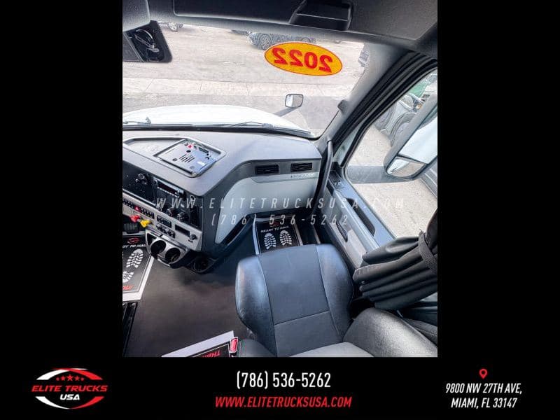 2022 Freightliner Cascadia 126 image 17