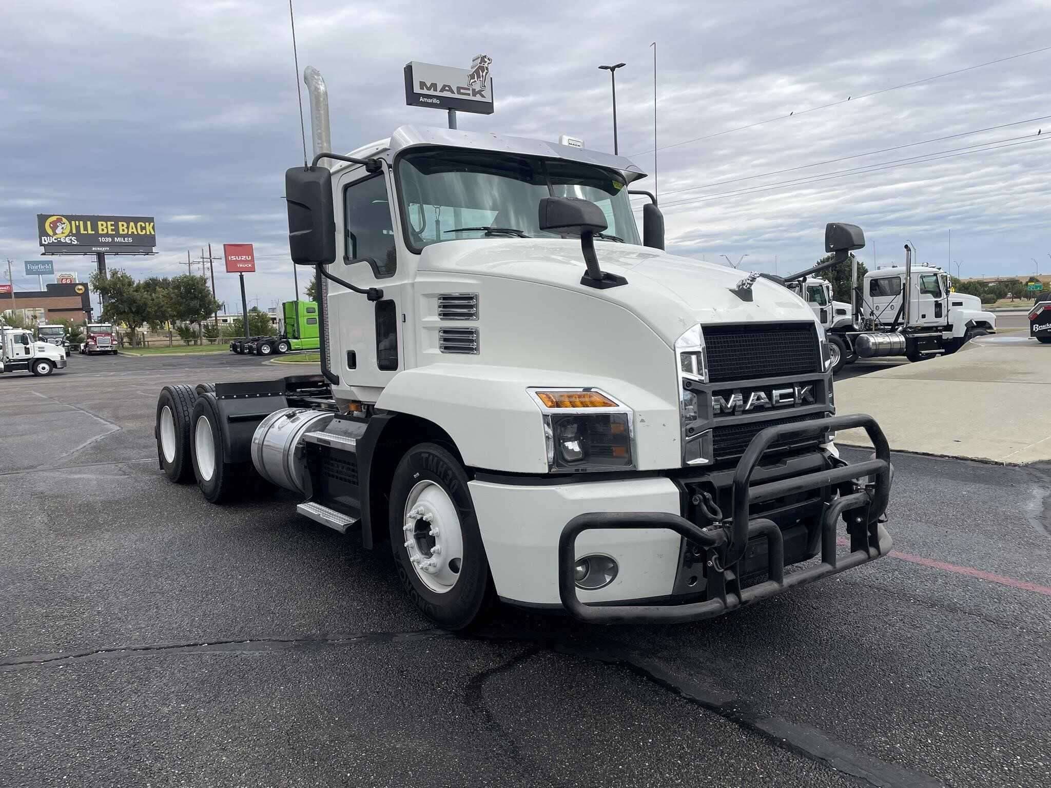 Used 2020 MACK ANTHEM Conventional - Day Cab in Amarillo, TX image 2