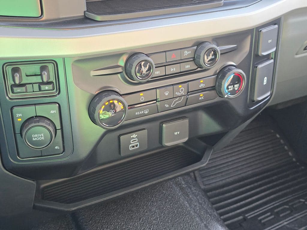 2026 Ford F-350SD XL Service Utility Body image 49