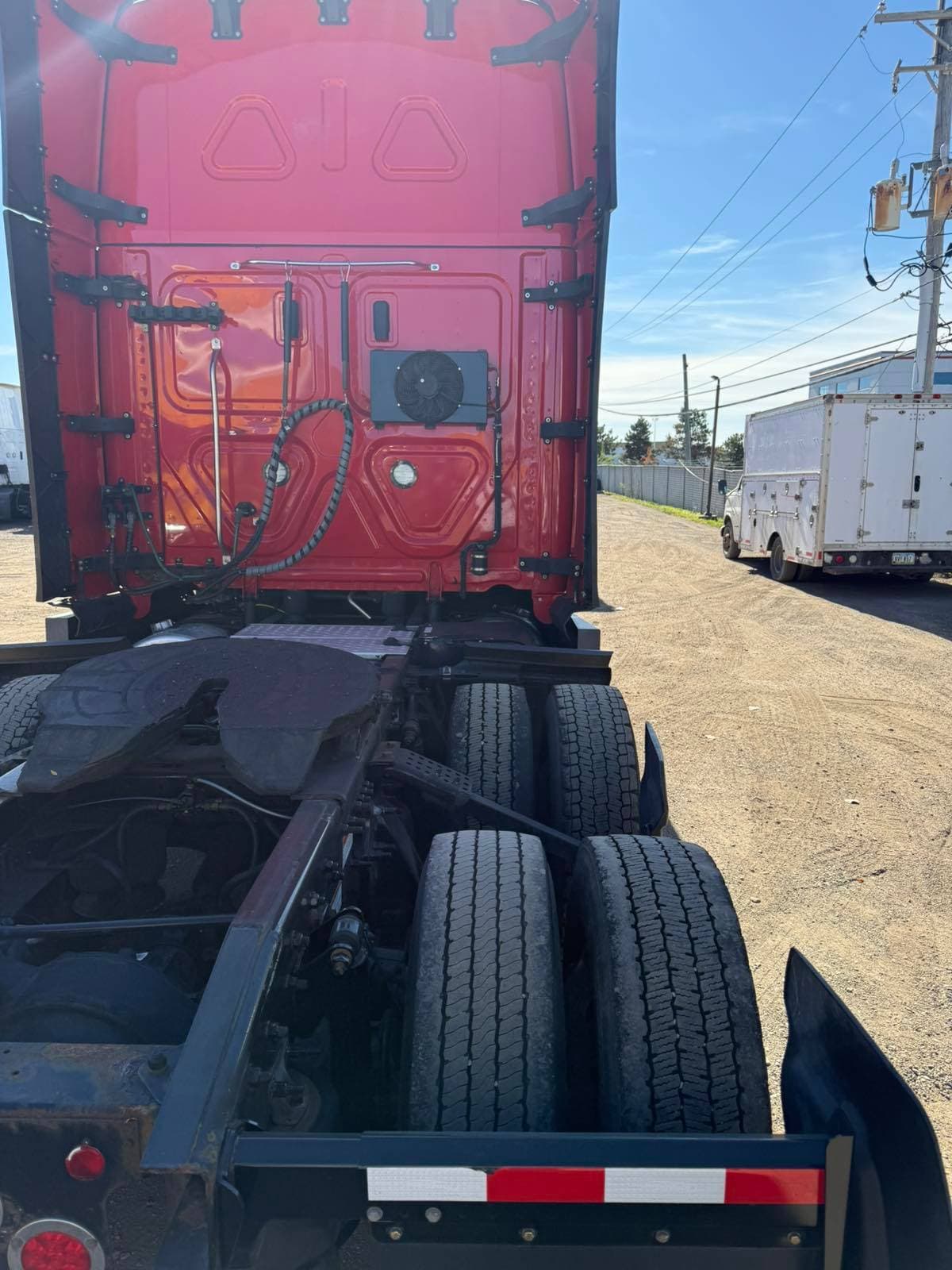 2022 Freightliner Cascadia image 8