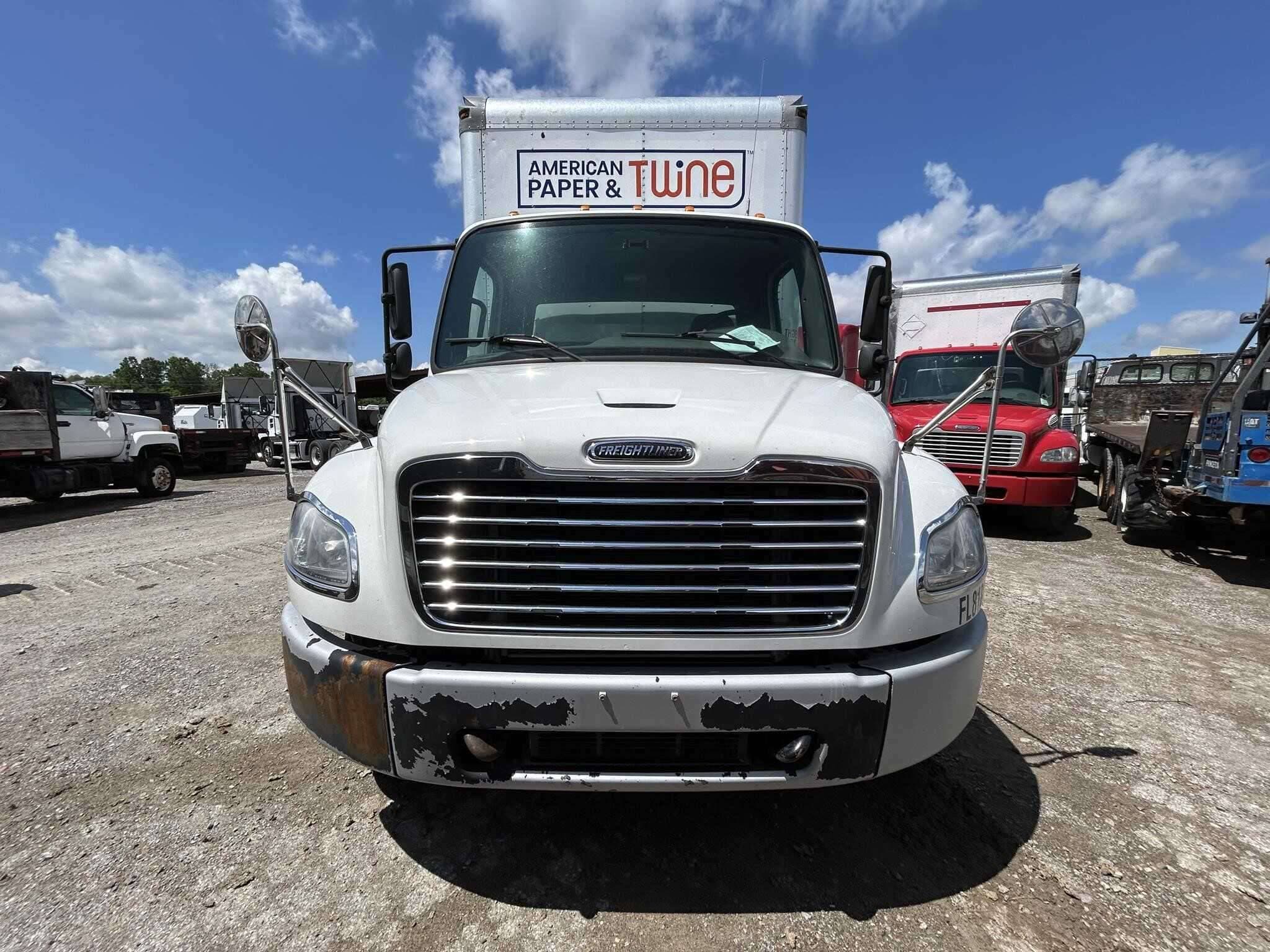 2018 Freightliner M2 image 11